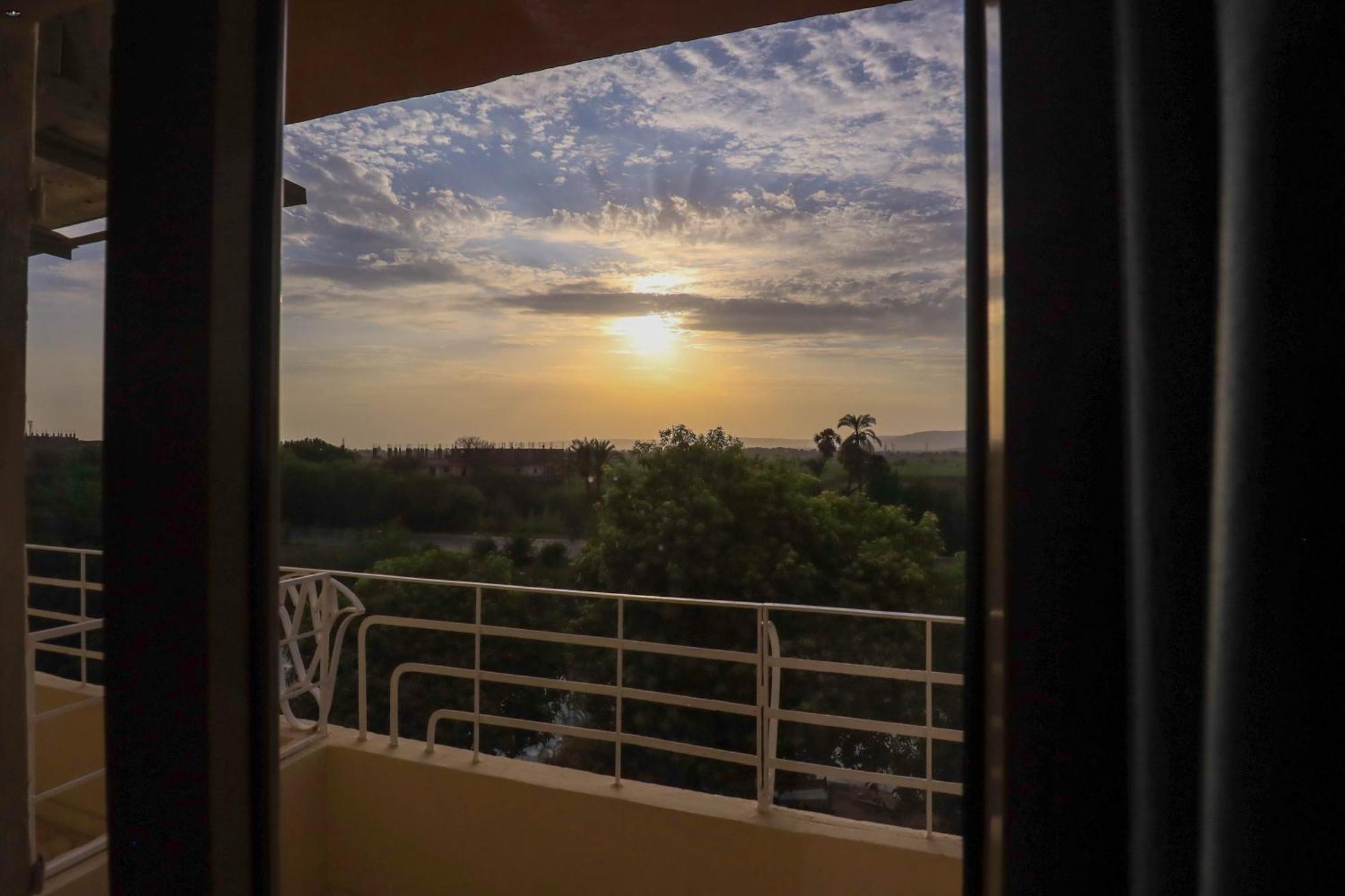 Luxor View Hostel エクステリア 写真